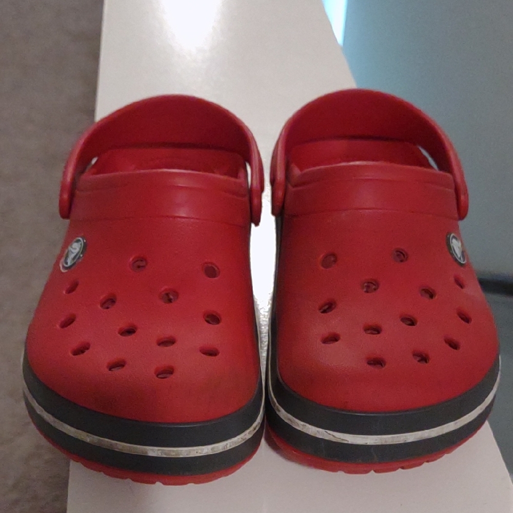 Crocs Crocband Kids Size 4 J4 Red